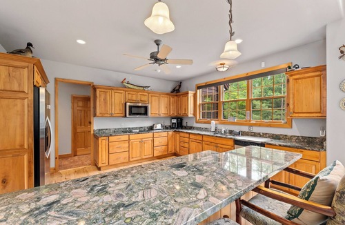 Manitowish Waters House | Little Star Lake Retreat | 3 Suites, AC, Firepit, Ping Pong