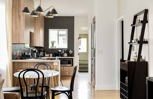Highland House | LoHi Luxury: Historic Charm, Secret Garden, Chef's Kitchen, Dog-friendly!