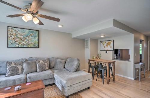 Iowa City House | Lovely Iowa City Townhome ~ 3 Mi to Dtwn!