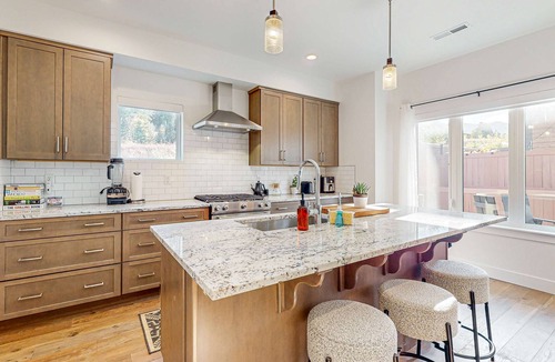 Summit Park House | Luxurious, dog-friendly home with private hot tub, W&D, AC, WiFi, near slopes