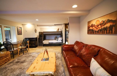 Alma Cabin | Luxury Cabin | XL HotTub | 12 Mi to Breckenridge