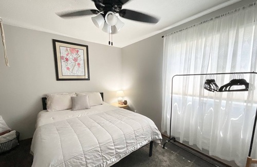 Weber Condo | Luxury Hawkeyes Retreat Home