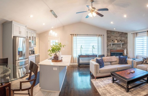 Roeland Park House | Luxury KC Retreat with Pergola Near Country Club Shopping Plaza & Downtown