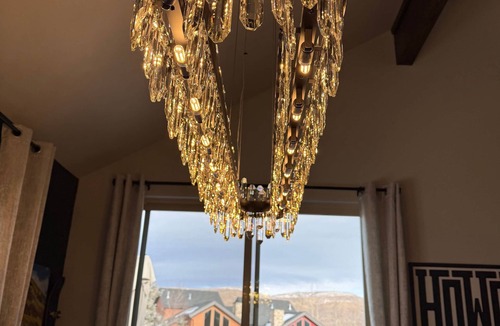 Pinebrook House | Luxury, Park City, Townhome, Hot Tub, EV Charger, and near all Ski Resorts