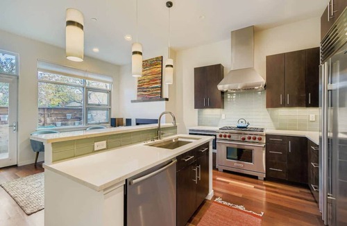 Whittier Condo | Luxury Pearl Street 1BDR