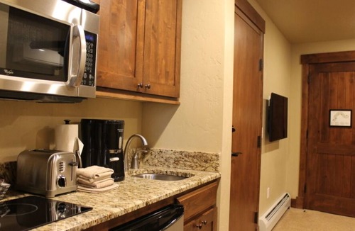 Breckenridge Cabin | Luxury Ski-in, Ski-out Resort Lodge at Breckenridge Peak 7!