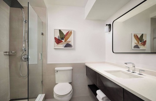 White Plains Hotel | Make Your Trip More Enjoyable! 2 Posh Units, Near Presser Park, Pet-Friendly