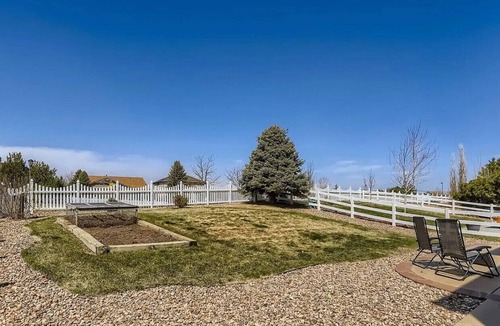 Aurora House | Marvelous 4-bedroom house with AC in vibrant Aurora