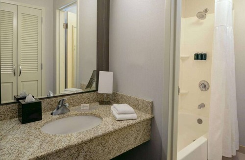 South Kansas City Hotel | Memorable Vacation in Kansas City! Short Drive To Nelson Atkins Museum