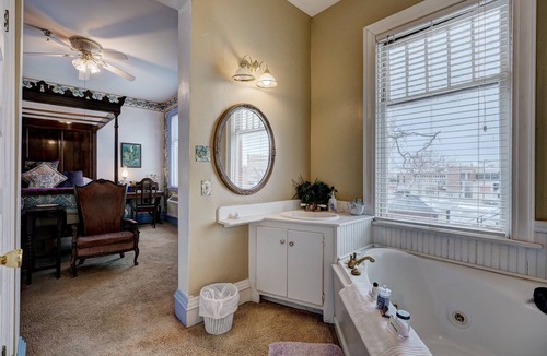 Midtown Bed & Breakfast | Memory Cove Skylight