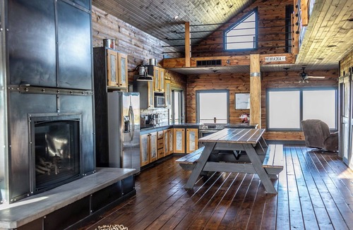 Valentine Cabin | Merritt Dam Road Hill House