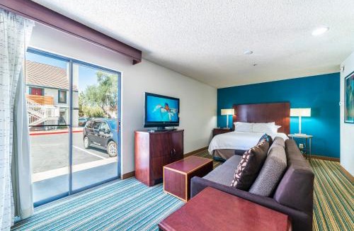 North Mountain Apartment | Metro Phoenix Extended Stay - Queen Studio
