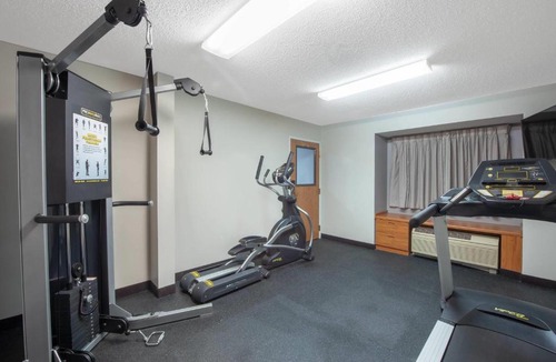 Springfield Hotel | Microtel Inn & Suites by Wyndham Springfield