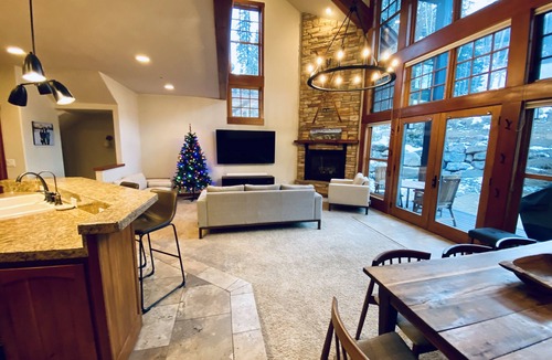 Purgatory Ski Chalet | Mid-Century Mountain Ski in/Ski Out Luxury Chalet - Best Location