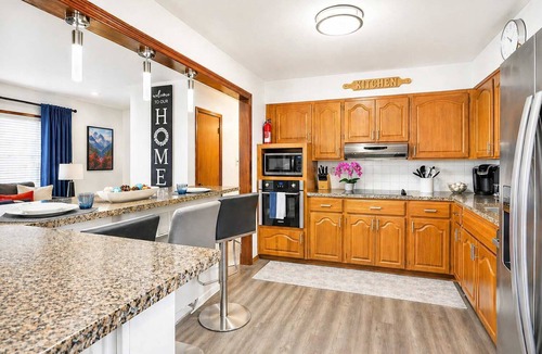 Waldron House | Midwest Haven- Spacious, Family Home, Near Airport