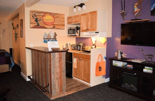 Moab South Valley Cabin | Miner's Cabin