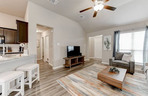 Temple Apartment | Minute from Baylor Scott & White in Temple