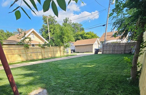 Omaha House | Minutes to Downtown Omaha & Airport, Fully Equipped Home