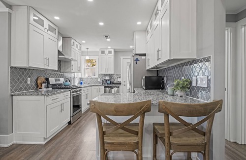 Mission House | Mission Outlook - Gorgeous Home + Pet Friendly