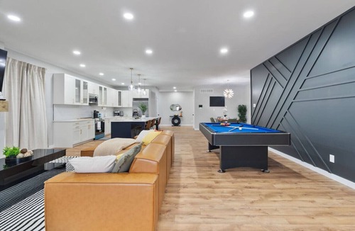Near Eastside House | Modern 3-Br Retreat Downtwn Indy