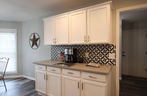 Brighton House | Modern 3BR 3 Bath Ranch, Resort Oasis with Hot Tub,Fire Pit Workspace Near DIA
