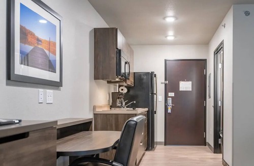 St. Joseph Hotel | Modern 4-Unit Stay Near Interstate – Explore St. Joseph’s Top Attractions
