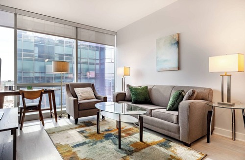 New Rochelle Apartment | Modern Apt with Indoor Pool