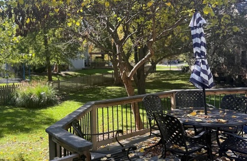 Leawood House | Modern cozy home with stylish interiors spacious rooms and peaceful surroundings