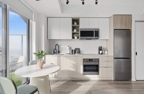 The Queensway Apartment | Modern Etobicoke Studio Sleek Queensway Retreat