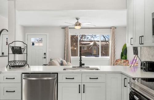 Welby House | Modern Family Friendly Escape Central 5-Bedroom