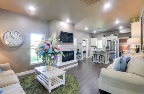 Belle Plaine House | Modern Farmhouse in Belle Plaine w/Covered Porch!
