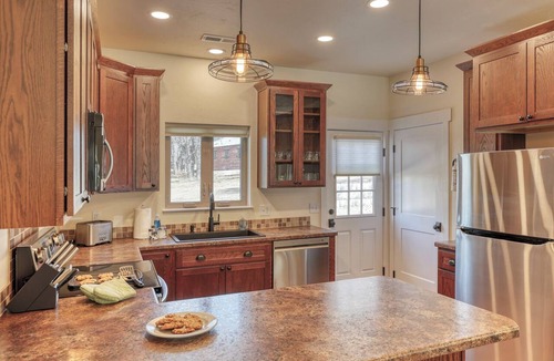 Rockerville Condo | Modern Gold Mining Condo 2 Bedroom King Master, Minutes from Mt. Rushmore and local attractions.