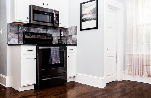 Riverview House | Modern Home in Historic Strawberry Hill w/a view of Downtown KC - Pet Friendly