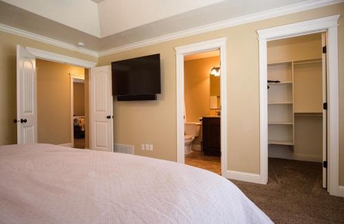 Idaho Falls House | Modern Home with 3-Car Garage & Large Yard