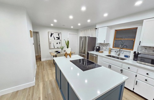 Warren House | Modern Oasis, Warren Getaway