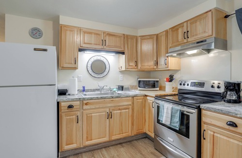 Riverton Apartment | Modern Riverton Retreat: Near 4th of July Parades!