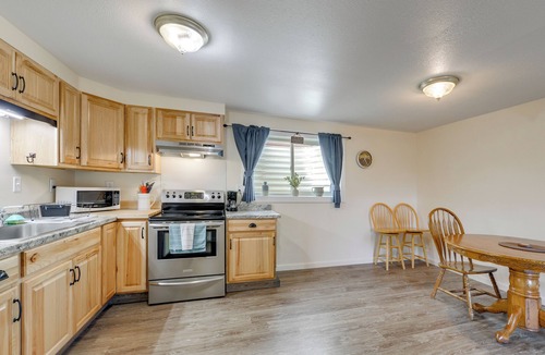 Riverton Apartment | Modern Riverton Retreat: Near 4th of July Parades!