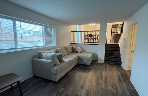 LaPlatte I House | Modern & Spacious Home with Full Kitchen & Laundry