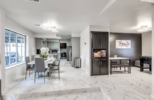 Oklahoma City House | Modern Urban Retreat With Hot Tub. Close to major popular restaurants.