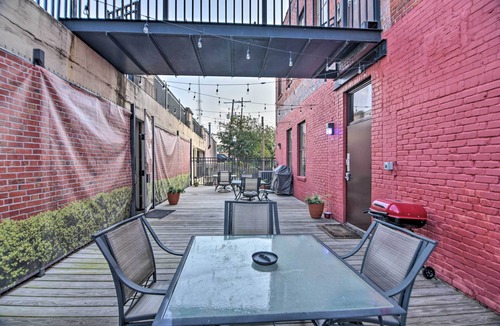 Vicksburg Condo | Modernized Downtown Condo w/Patio & Grill Access!
