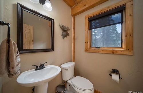 Valley of the Sun Cabin | Moose Creek Lodge - Cozy w/Beautiful Mountain Views and close to Breckenridge!