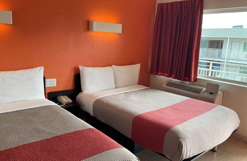 Fort Collins Hotel | Motel 6 Fort Collins, CO