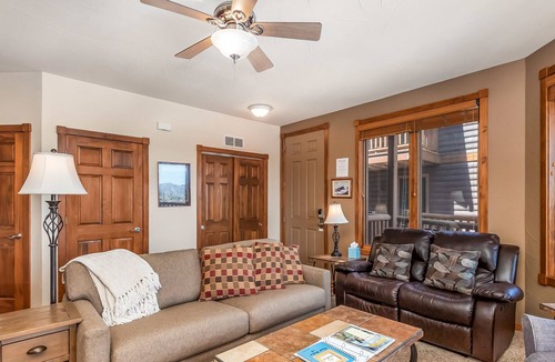 Estes Park Condo | Mount Stratus 11B - 2 Br Condo with Marys Lake and Mountain Views