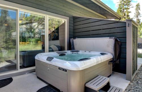Rendezvous House | Mountain Cabin 28 I Private Hot Tub I Great Views I Activity Program