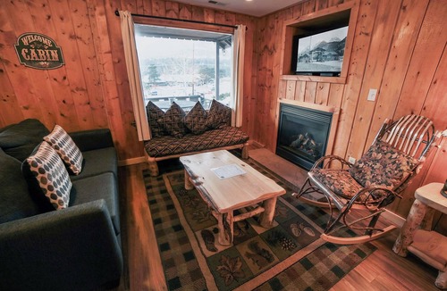 Estes Park Cabin | Mountain Decor in this Two Bedroom Cabin with a beautiful mountain view from deck. Dog friendly