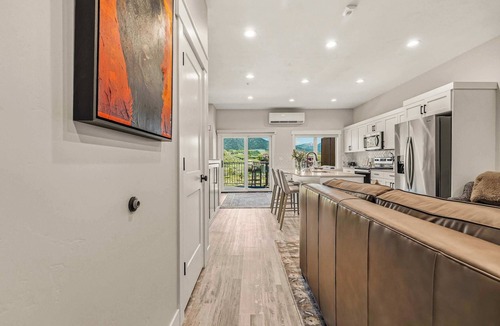 Swan Valley House | Mountain Getaway Modern Condo
