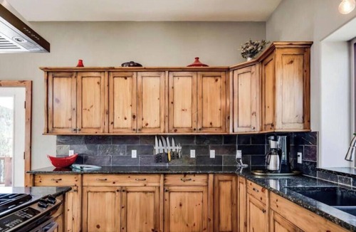 Idaho Springs House | Mountain Liv’n Modern 100% Off-grid Home with Amazing Views