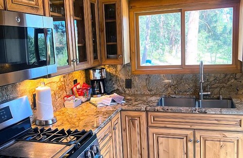 Allenspark Cabin | Mountain Masterpiece - Beautiful cabin on 2.2 acres at Wildbasin