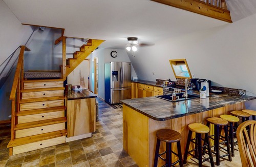 Sturgis House | Mtn-view home + cabin with wrap-around deck, grill, streaming, washer/dryer, AC