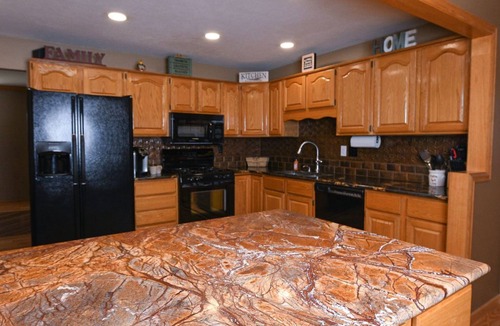 Thornton House | Multi-Level Family Home w/Hot Tub, Theater & Games
